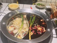 鸳鸯锅-钢管厂五区小郡肝串串香(奥克斯广场锦城万达店)