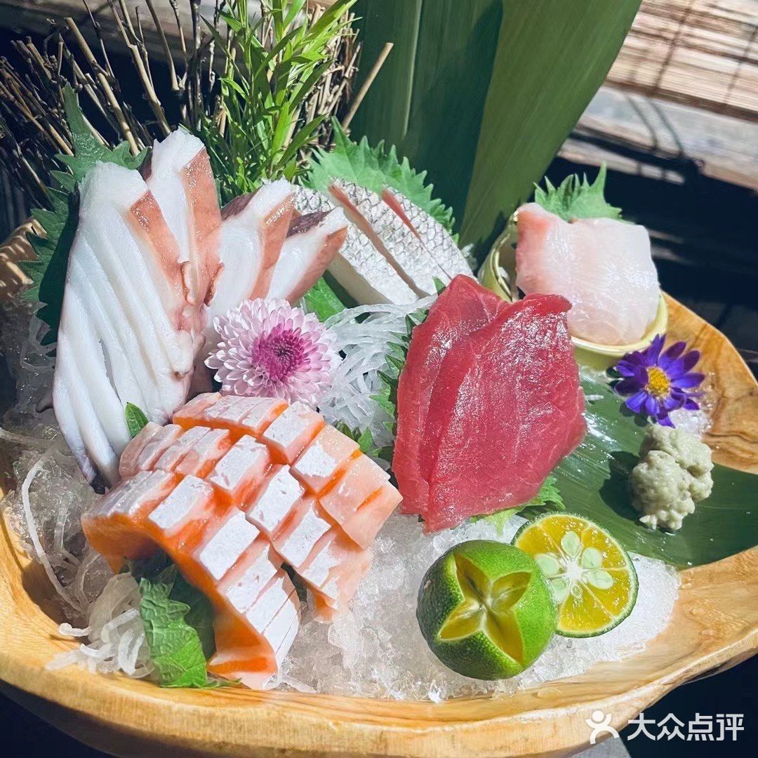 氛围感很强的日式居酒屋💛
