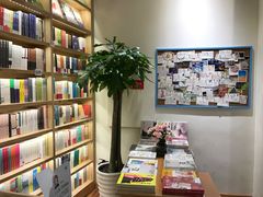 -猫的天空之城概念书店(杭州南宋御街店)