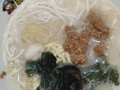 -灵芝妹子海鲜米线(凯德和平广场店)