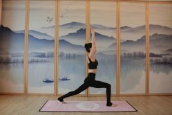 -静待花开瑜伽尊巴会馆