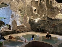 -辉县龙溪温泉养生旅游度假村