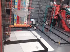 -极限PLAY运动娱乐新世界·团建派对表演休闲馆·室内高空游乐园