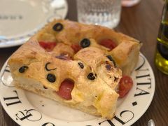 新鲜番茄黑橄榄佛卡恰-IL TEATRO 精品意大利餐厅