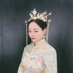 -艾米丽婚纱礼服