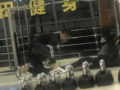 -中田健身工作室(绿地大道店)