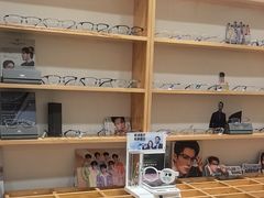 -豪门视光·星趣控·蔡司依视路眼镜代理商(中央大街店)