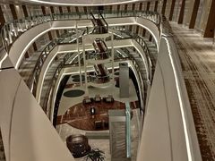 -上海滴水湖皇冠假日酒店