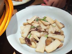 -吃饭皇帝大土家民族菜(正大广场店)
