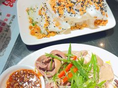 白灼猪杂-禄粥·广府味·煲仔粥·宵夜·明档现做(江南西店)