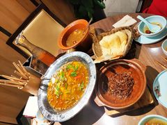 -有红鸡毛店·川菜(建设路店)