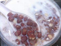红豆薏米加鲜奶-百花传统甜品店(原址店)