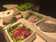 -海底捞火锅鲜切牛肉主题店(长寿路店)