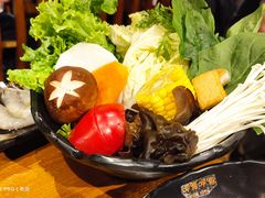 -呷哺呷哺 蔬菜畅吃(中发百旺店)