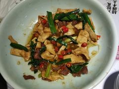 -关东小磨东北菜(上海长风大悦城店)