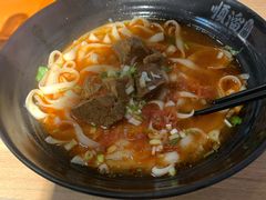-顺溜·手工刀削面·黑金店(铜锣湾店)