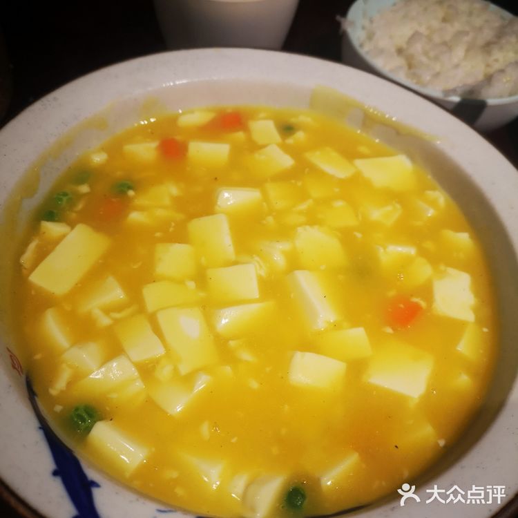 假期来宁春城吃饭的人真是人山人海哦，好不容易找到了一