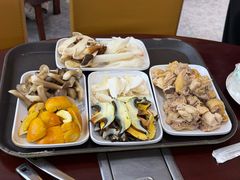 -菌之家·专业纯野生菌火锅·特色炒菌