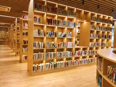 -漕河泾街道图书馆(漕河泾社区文化活动中心店)