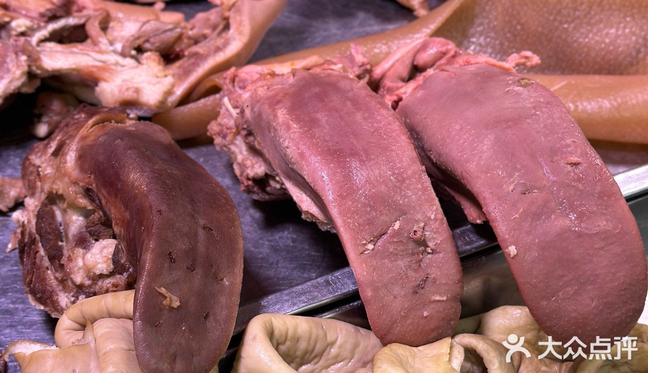 徐州排队王:老万家熟食❗