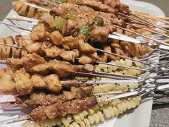 -三兄弟灰太狼烧烤.龙虾烤鱼(上海交大店)