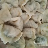 过节包点小白菜胡萝卜鸡蛋虾皮饺子，必须好吃……