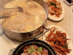 -肥仔文澳门猪骨煲(南京西路店)