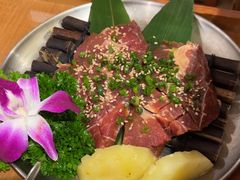 -明洞阿姨·韩式酱蟹烤肉·创意料理(三元桥店)