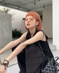 -Hello Lady发型设计