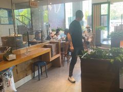 -呷佬·长沙手工米粉(金沙江路店)