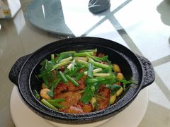 -八府香鸭·啫啫煲(华山路店)