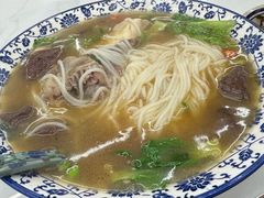 -邱芳粉店(迎宾大道旗舰店)