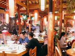 大堂-野山舂·贵州现舂酸汤火锅(鸿通城店)