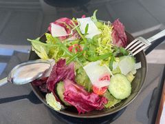 混合生菜沙拉配托斯卡纳橄榄油-杭州君悦酒店·青莳