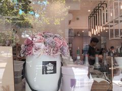 -FLOVIE FLORIST CAFE