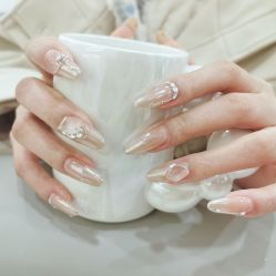 -雅洁美甲美睫