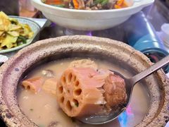 -霄汉牛三鲜湖北砂锅菜(万松园2店)