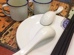 -扒虾小妹儿麻辣海鲜(宏图街店)