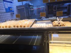 面包甜点陈列柜-鲍师傅糕点(江苏路店)