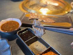 -铭牛烧肉·和牛海鲜自助(高新月牙湖店)