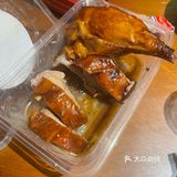 步行街里的湘菜店