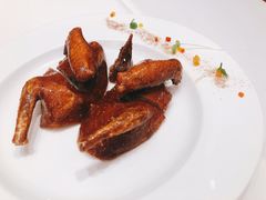 玻璃皮润烧乳鸽皇-北京厨房(SKP店)