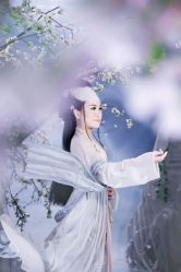 点击看大图 -九月鹰飞汉服摄影工作室