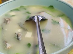 头尾豆腐汤-鹤睦鱼生·啫啫煲·海鲜(保利百合店)