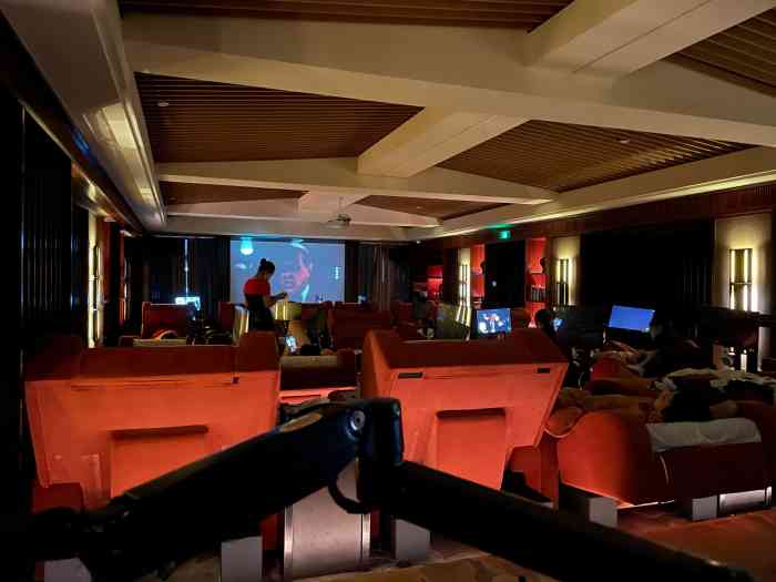 手佳健康会所水疗店(嘉益店)-"生意爆好,周末像赶集,房间都要排挺久的