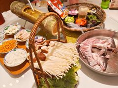 -刘姐啤酒鱼民族演艺餐厅(西街总店)