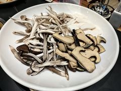 -黔蘑菇四季餐厅(观山湖店)