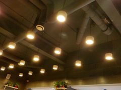 -愉肴麻辣香锅(中山路店)