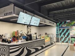 -极限PLAY运动娱乐新世界·团建派对潮玩休闲馆·室内蹦极高空游乐园