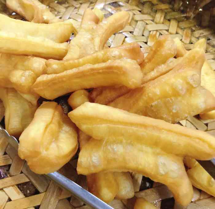 潮汕甜汤豆浆油条-"一家晚上才开门的潮汕豆浆店,潮汕豆浆里基.